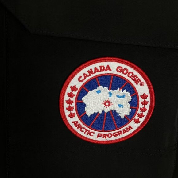 🍻🍻2024 Canada goose new down jacket - Picture 3 of 9